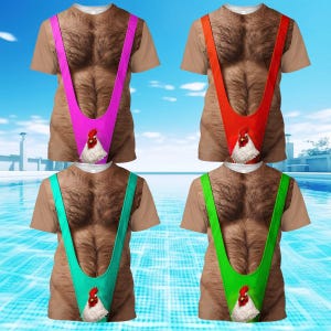 Puede incluir: Cuatro camisetas de manga corta con un estampado realista de un pecho velludo y un bañador tipo tirantes. Cada camiseta muestra una tira de color diferente en rosa, rojo, turquesa o verde, con un gráfico de un pollo de color blanco.