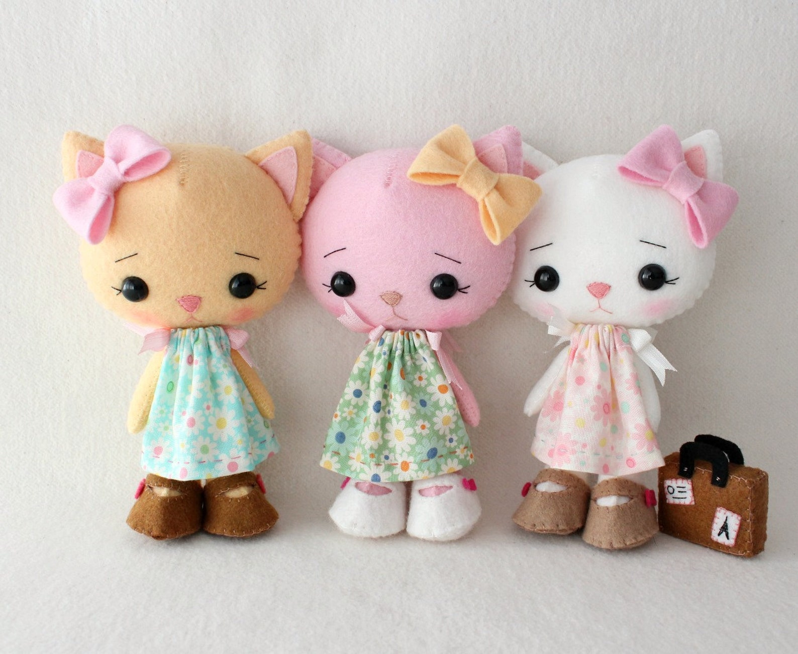 Маленькие игрушки сшить. Игрушки сшить милые. Фетровые игрушки животные. Милые мягкие игрушки. Кавайные игрушки из флиса.