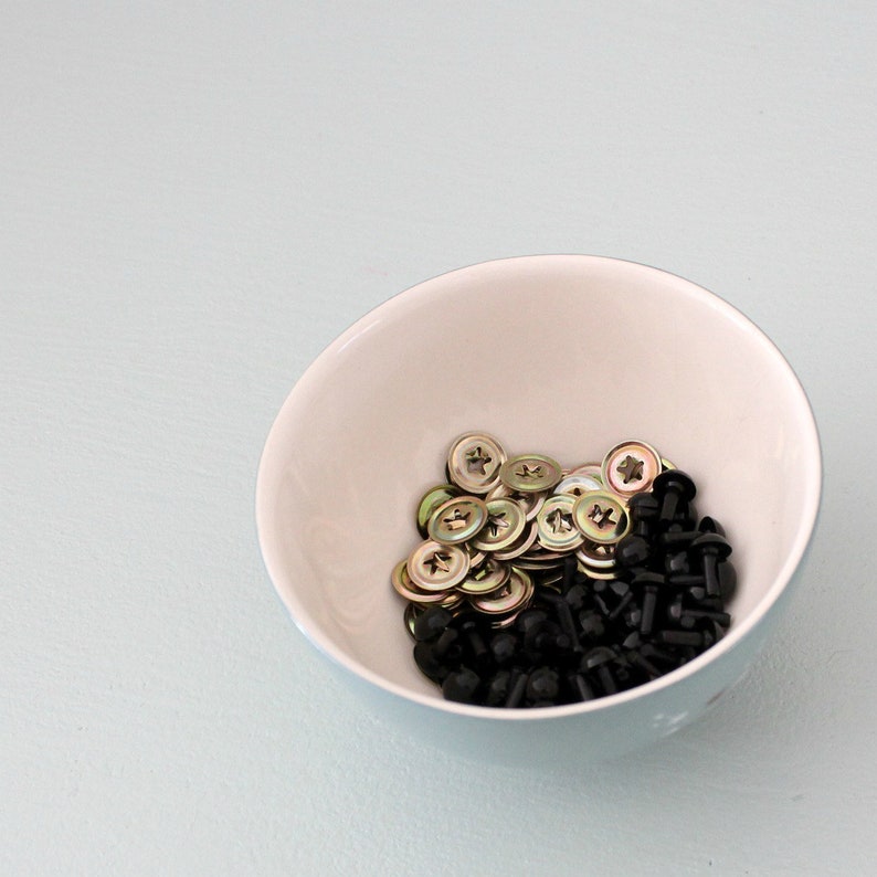 7.5mm Black craft safety eyes / amigurumi / animal / plastic / 10 pairs image 1