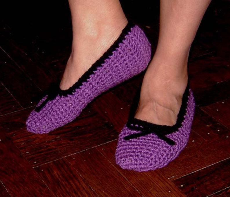 Stylish Flat Shoes, Slippers. Teenage Woman sizes INSTANT DOWNLOAD Crochet Pattern image 2