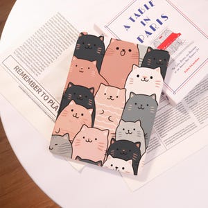 Pattern of Cute Cats Personalized iPad case,Customized/Birthday Gift,For iPad 2022/2021 Mini 7/6/5 Pro 11 13,iPad Air 13/11/6/2 Pro2022 2024