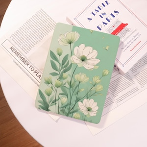 Fresh Green and White Flowers Personalized iPad cases,Customized Gifts,For iPad 2022/2021 iPad Mini 7/6/5 Pro 11 13 2022 2024 Air 13/11/6/2