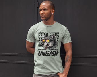 Comfort Colors Wolf Graphic Tee: Vintage Retro T-Shirt