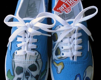 Hand Painted Tom's - Skulls and Crossbones