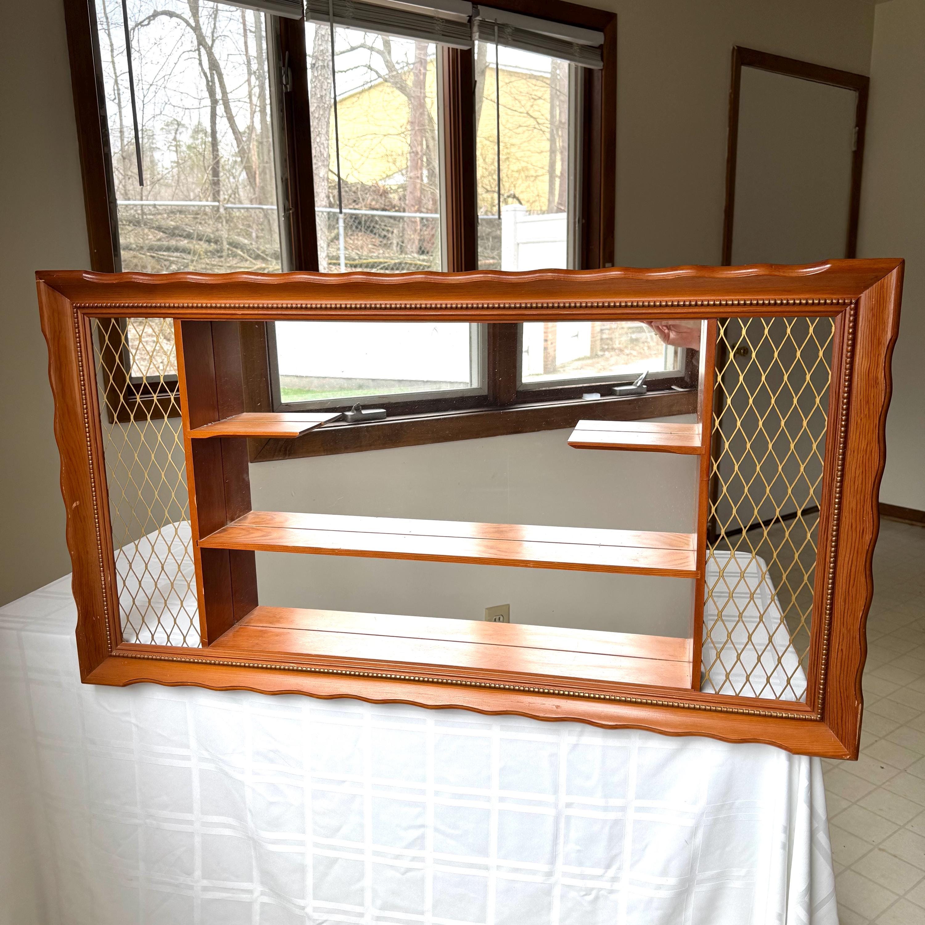 Vintage Turner Mfg. Co. Mirrored Shadow Box 8444 With