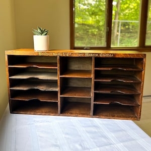 Archivador de escritorio antiguo con cola de milano de Bradner Smith & Company, Chicago
