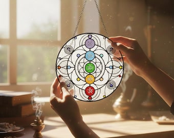 Chakra glas-in-lood zonnevanger, verticale chakra-raamkunst, handgemaakte spirituele decoratie in stijl
