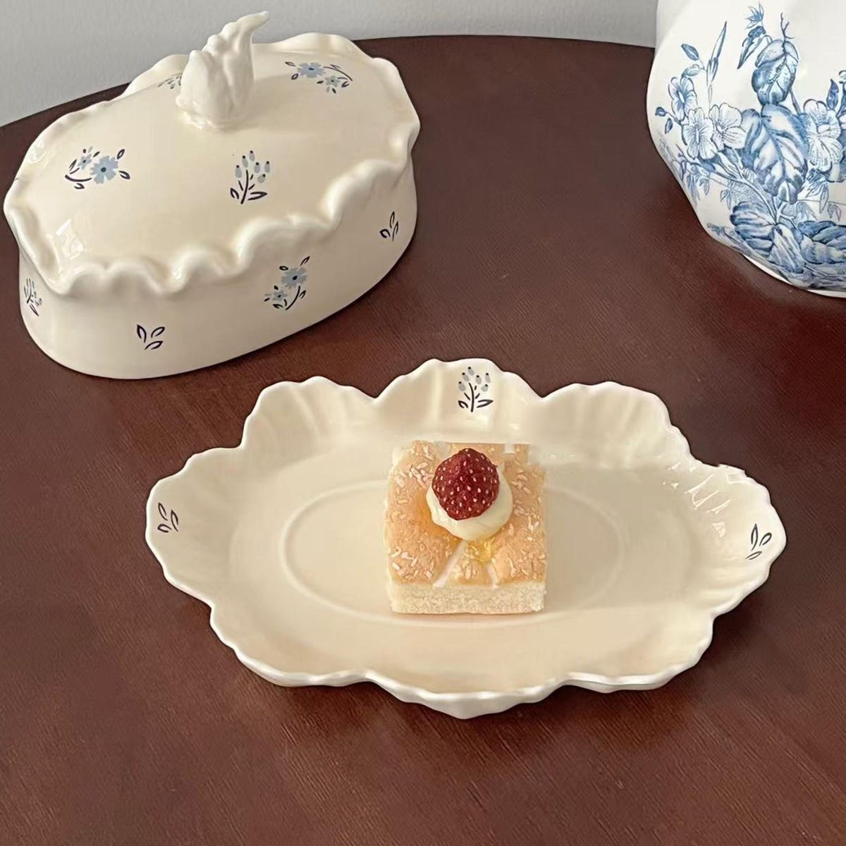 French Floral Ceramic Butter Dish, Butter Jar With Lid, Petal-shaped Tray, Suitable for Home Cooking, Housewarming Gift - Etsy