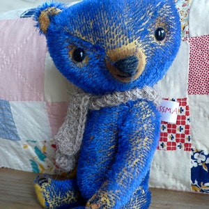 PDF-E-pattern to make a bear like Julian and small pea image 2