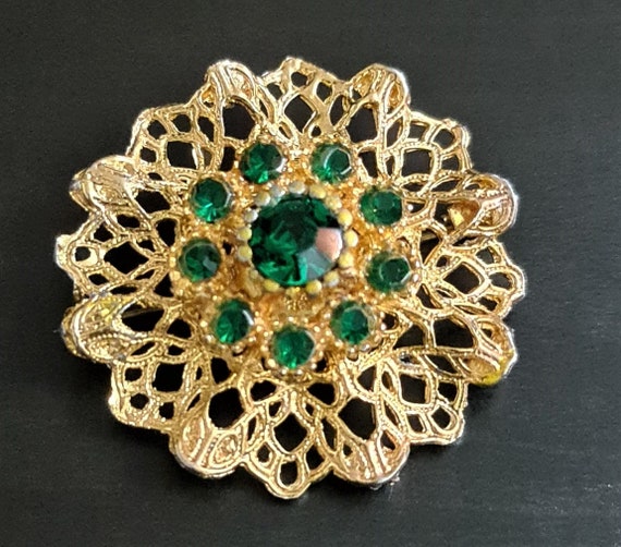 Vintage filigree green brooch Green rhinestone Vi… - image 2