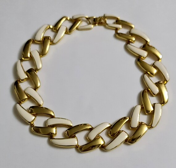 MCM chunky white enamel chain necklace Gold choke… - image 4