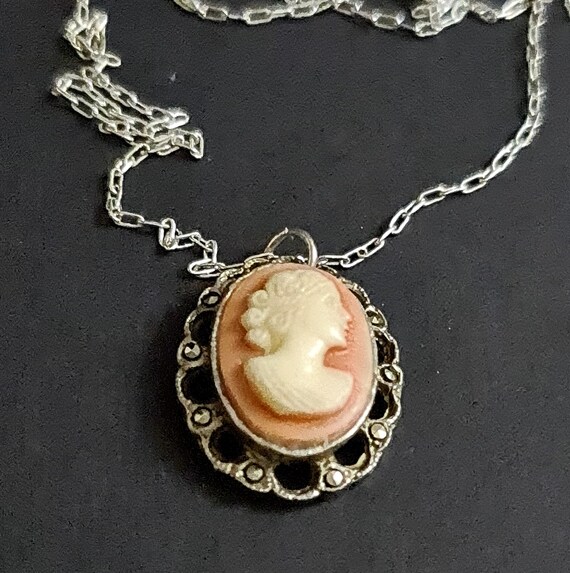 Victorian cameo pink pendant Ledy cameo retro nec… - image 1