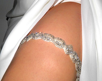 Crystal Beaded Wedding Garter, Bridal garter, Keepsake Garter, Rhinestone Beaded Garter, Toss Garter, crystal applique