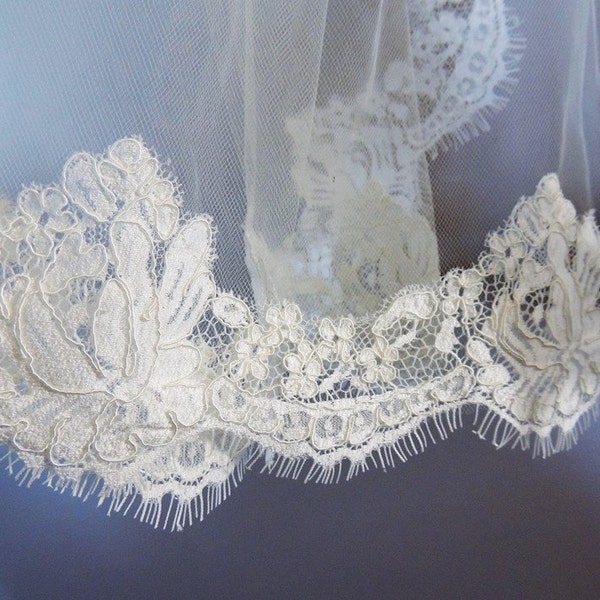 1 1/2 yard Wedding bridal alencon corded lace veil trimming scallop light ivory