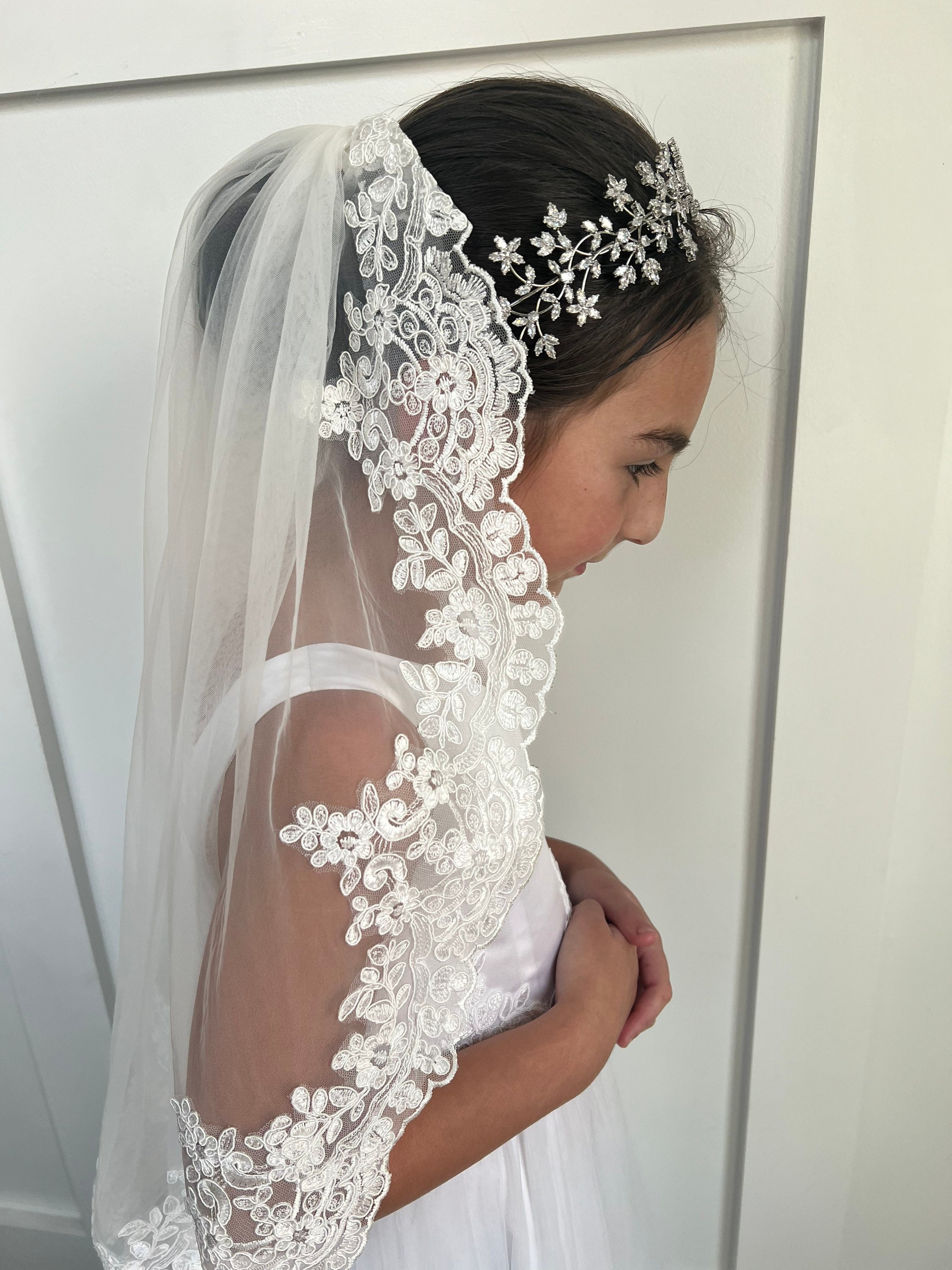 Topqueen V04a Communion Girls Mini Veil Beaded Pearls Back Bow