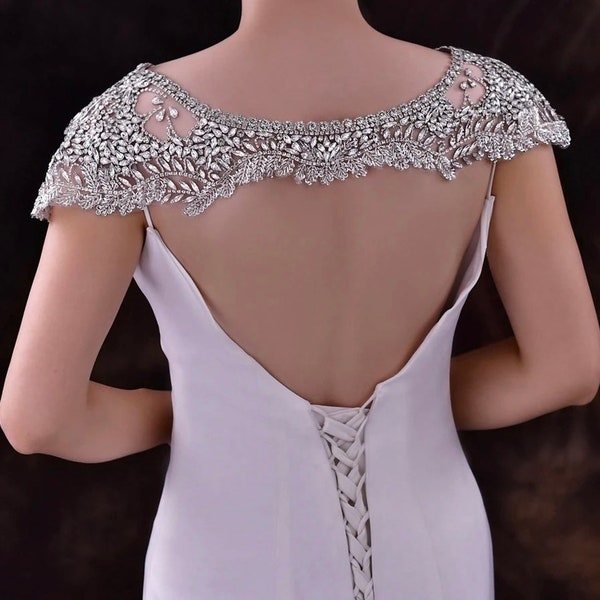 Cape perlée de mariage nuptiale avec des pierres et une couverture d'épaule de boléro de décor perlé