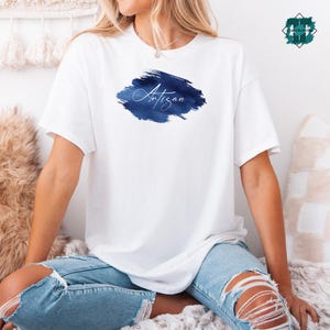 Camiseta artesanal con pinceladas de la marina / Camiseta con escritura elegante