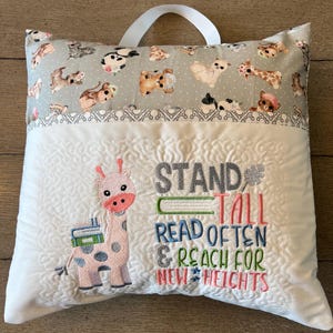 Giraffe & Friends Reading Pocket Pillows