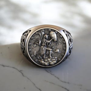 Aquarius Zodiac Ring, 925 Sterling Silver Horoscope Ring, Unique Astrology Gift, Handmade Signet Jewelry, Astrology Jewelry Enthusiasts