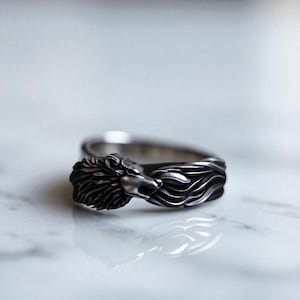 Wolf Silver Ring - 925 Sterling Handmade Band Men’s Animal Jewelry - Bold Signet Ring - Unique Gift for Him Symbol of Power and Freedom
