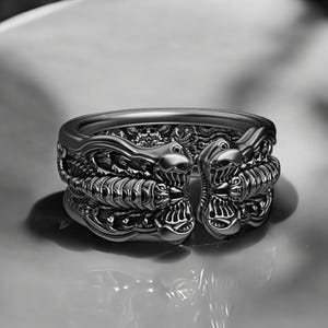 Scorpion Silver Ring, 925 Sterling Silver Men’s Gothic Ring with Double Scorpion Claws, Bold Biker Jewelry for Fearless Style