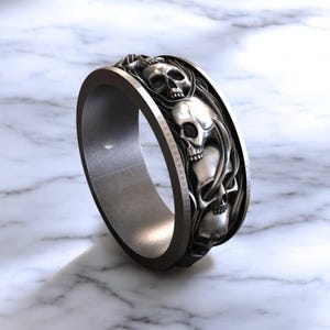 Anel com caveira intrincada, aliança de casamento gótica de motociclista em prata esterlina 925, lindo anel de caveira, anel de motociclista com caveira gravada à mão