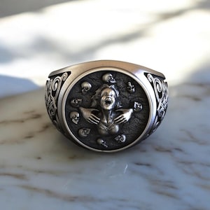 Screaming Soul Ring, Gothic 925 Sterling Silver Ring with Skulls, Intense Dark Art Jewelry for Men, Unique Girl Head with Skulls Silver Ring