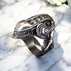Intriguing Alien Ring, Sterling Silver Xenomorph Statement Jewelry, Alien Handcrafted Extraterrestrial Design Perfect Gift for SciFi UFO