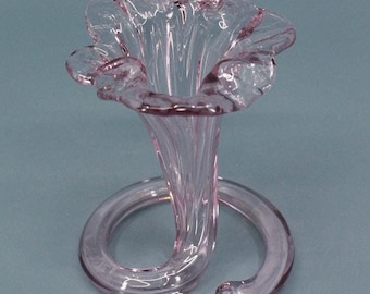 Vase unique en verre recourbé violet