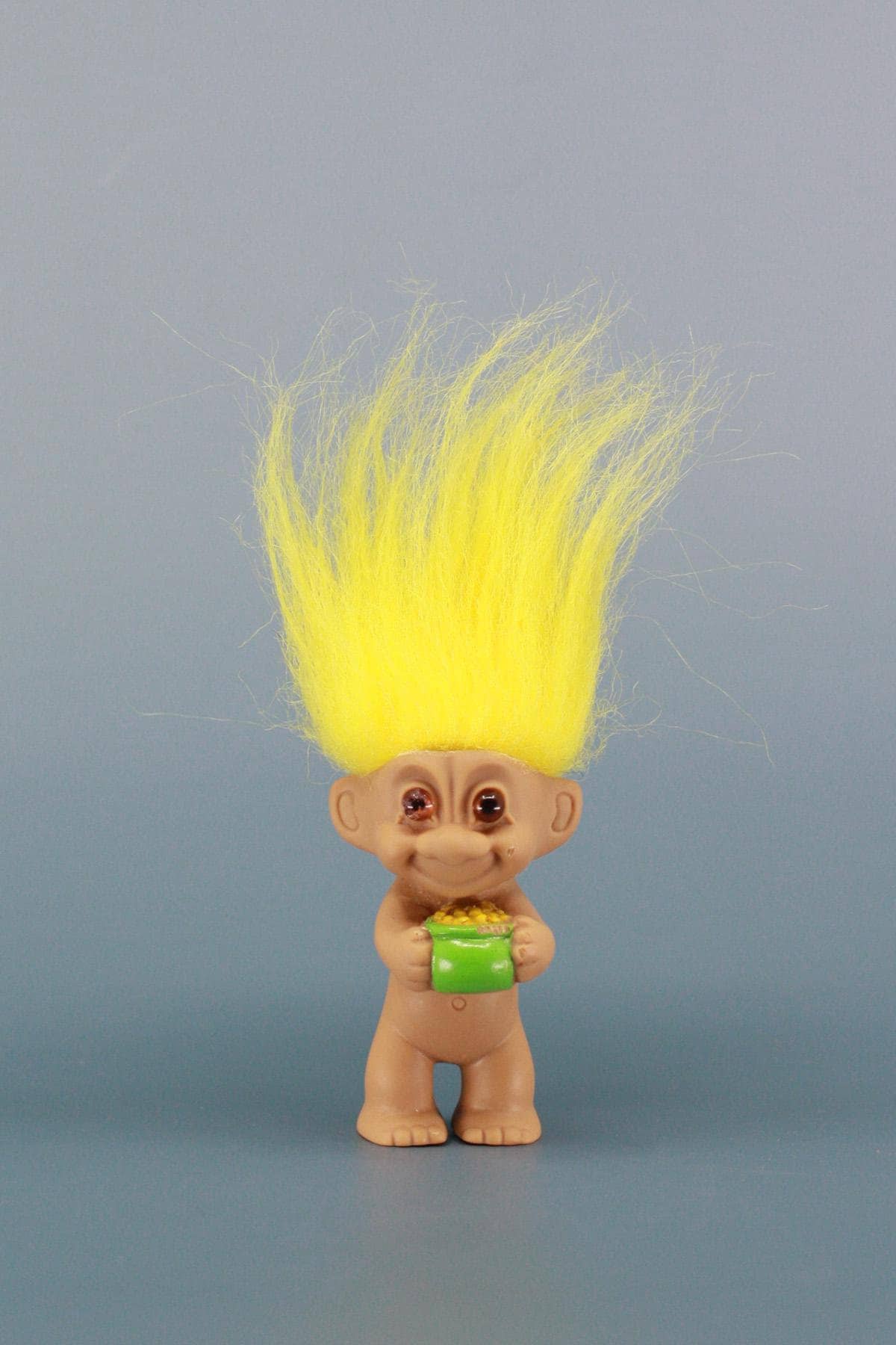 緑色のポットを持つ黄色い髪のヴィンテージトロール人形 - Etsy 日本