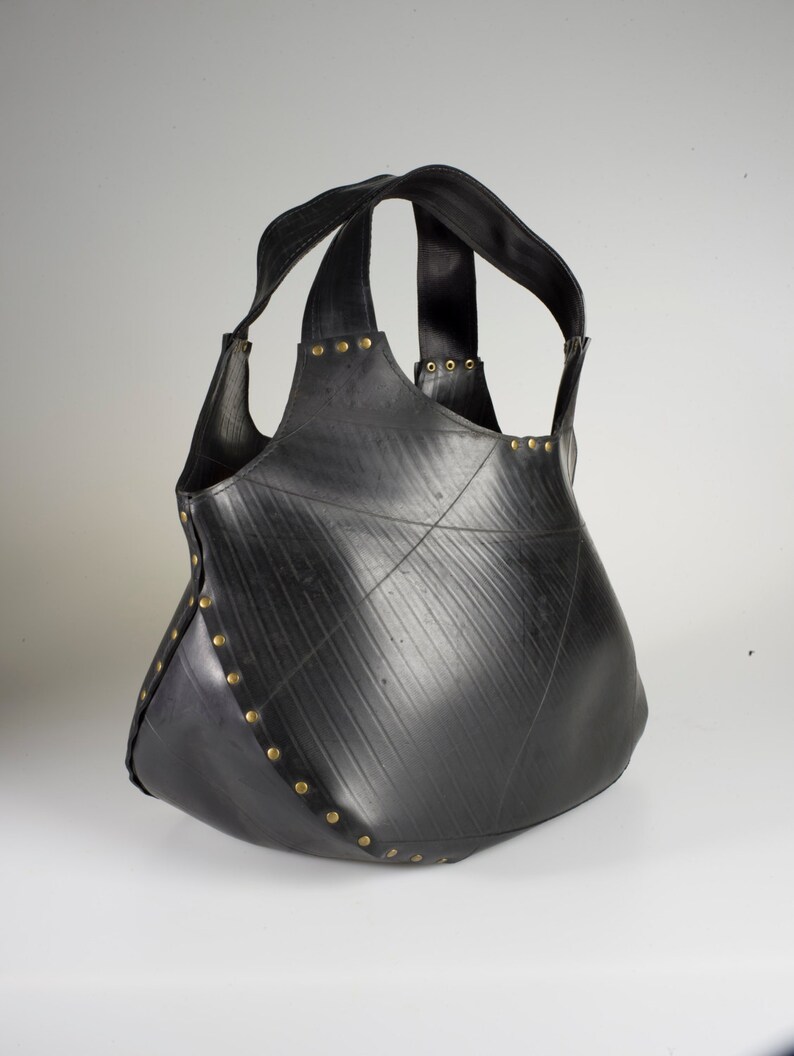Vegan handbag, supersized, super-size, vegan leather, upcycled fashion, sustainable fashion, designer handbag, waterproof, innertube image 5