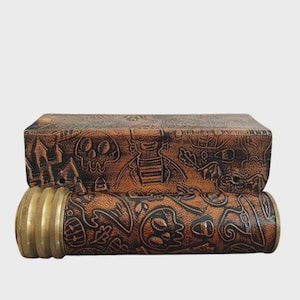 Antique Brass Kaleidoscope – Hand-Carved Vintage Collectible – Optical Toy with Leather Case