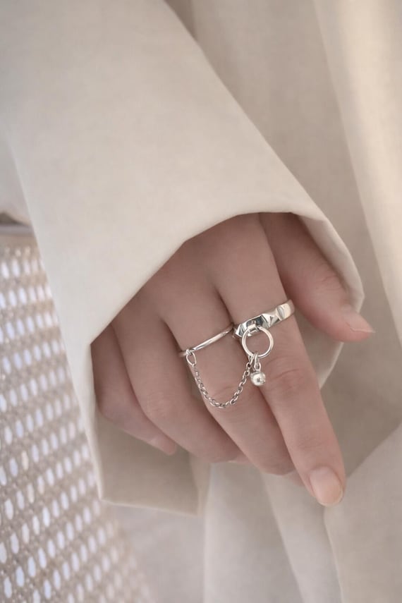 Minimalist Chain Ring – Adjustable 925 Silver Finish Dangle Band