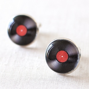 Boutons de manchette pour disques vinyles, boutons de manchette musique, boutons de manchette jazz, boutons de manchette LP vintage. Cadeau pour un mélomane ou un musicien. Bijoux faits main au Royaume-Uni.