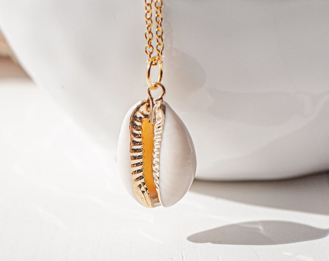 Real Cowrie Shell Necklace, Natural Seashell Pendant Necklace, Ocean Inspired Mermaid Gift, Summer Sea Shell Jewellery, UK.