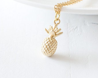 Tiny Pineapple Necklace, Fun Summer Necklace, Tropical Fruit Necklace, Dainty Gold Pineapple Pendant Necklace, Cute Trendy Necklace.