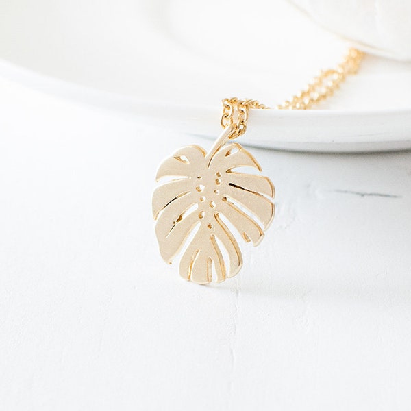 Monstera Leaf Necklace,  Gold Plated Tropical Leaf Charm Necklace, Palm Leaf Pendant Necklace, Modern Botanical Necklace, Plant Necklace.
