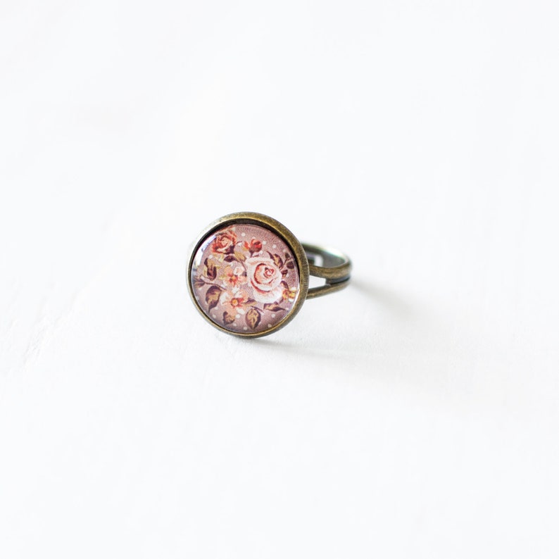 Vintage Flower Ring Shabby Chic Floral Pattern Ring Peach Rose Ring Everyday Glass Ring Nature Inspired Gift for Mother.