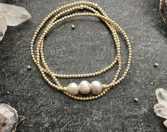 Grey Pearl and beaded rounds stretch bracelet- 2 mm seamless rounds - available in sterling silver or 14k gold filled