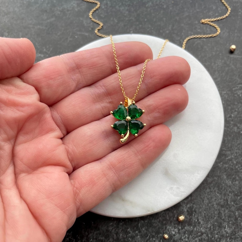 14k Gold Filled Green Clover Necklace: Good Luck Charm zdjęcie 4