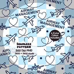 Könnte beinhalten: Ein nahtloses digitales Muster mit dunkelblauen Flugzeugen, gestrichelten Flugbahnen in Herzform und dem Text AIRWAY MANAGEMENT auf einem hellblau-grauen Karohintergrund. Das Bild enthält den Text SEAMLESS PATTERN 300 Dpi PNG 3600 x 3600 pixels und 4 Extra Colors Included.