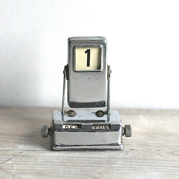 Perpetual Flip Calendar Small Silver Metal Mid Century Desk Office