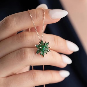 Green Lotus Flower Necklace - 925 Sterling Silver Emerald Jewelry, Green Gemstone Pendant, Gift for Her,Mother's Day, May Birdstone Necklace