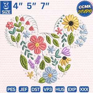 Puede incluir: Diseño floral bordado en forma de cabeza de ratón, con varias flores y hojas en rosa, amarillo, azul y morado. El diseño está disponible en tamaños de 10 cm, 13 cm y 18 cm. La imagen incluye el texto "CCMK STUDIO" y abreviaturas de tipo de archivo.