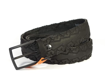 Recycled bike tire belt handmade in Italy. Black belt for men.