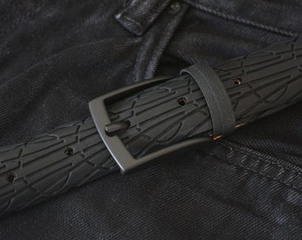 Recycled tire belt handmade in Italy. Black belt for men.