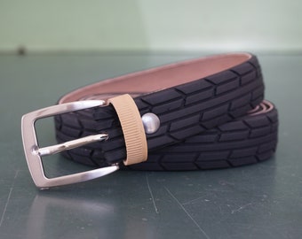 Cintura in copertone di bicicletta colore nero //  Fatta a mano con copertoni di bicicletta riciclati.