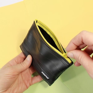 Monedero con cámara de bicicleta reciclada: bolsa duradera y suave con cremallera para monedas, dinero en efectivo y billetes: billetera ecológica, cámara de bicicleta reciclada, regalo único