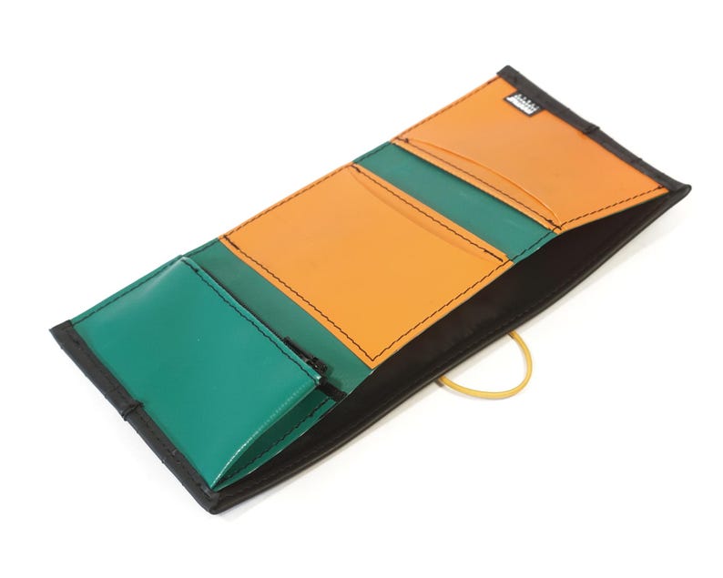 Recycled Bike Tube Trifold Geldbörse, Gelber elastischer Verschluss, schlanker Kartenhalter Bild 9
