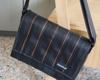 Waterproof Messenger Bag – Upcycled Bicycle Inner Tube • Fits 13″ Laptop • Vegan, Handmade in Italy